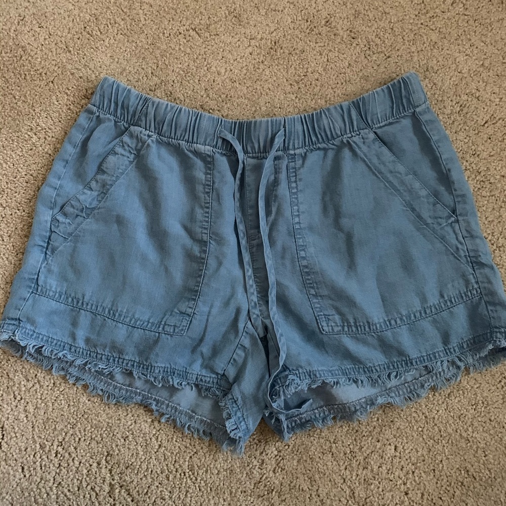 Calvin Klein Size 4 Loose Denim Shorts